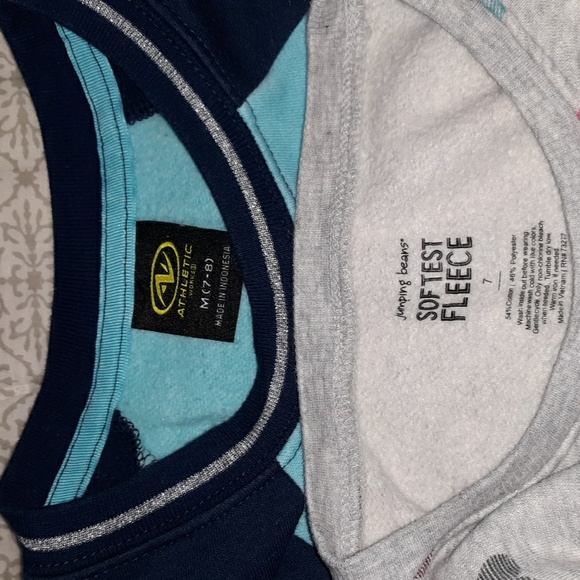 ⭐Host Pick⭐Girls Sweatshirts Bundle of 4 Size 7/8 - Picture 7 of 7